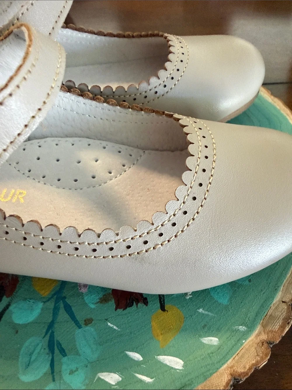 L'Amour Cream Mary Jane Dress Shoes for Kids